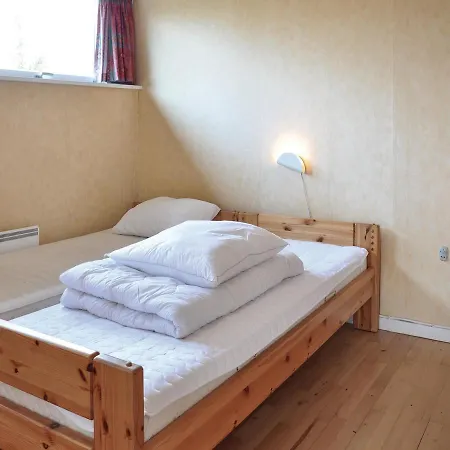 Three-bedroom Holiday In * Frorup