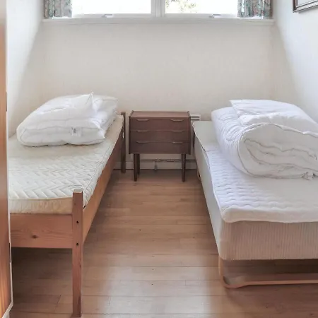 Three-bedroom Holiday In * Frorup
