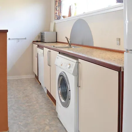 Three-bedroom Holiday In * Frorup